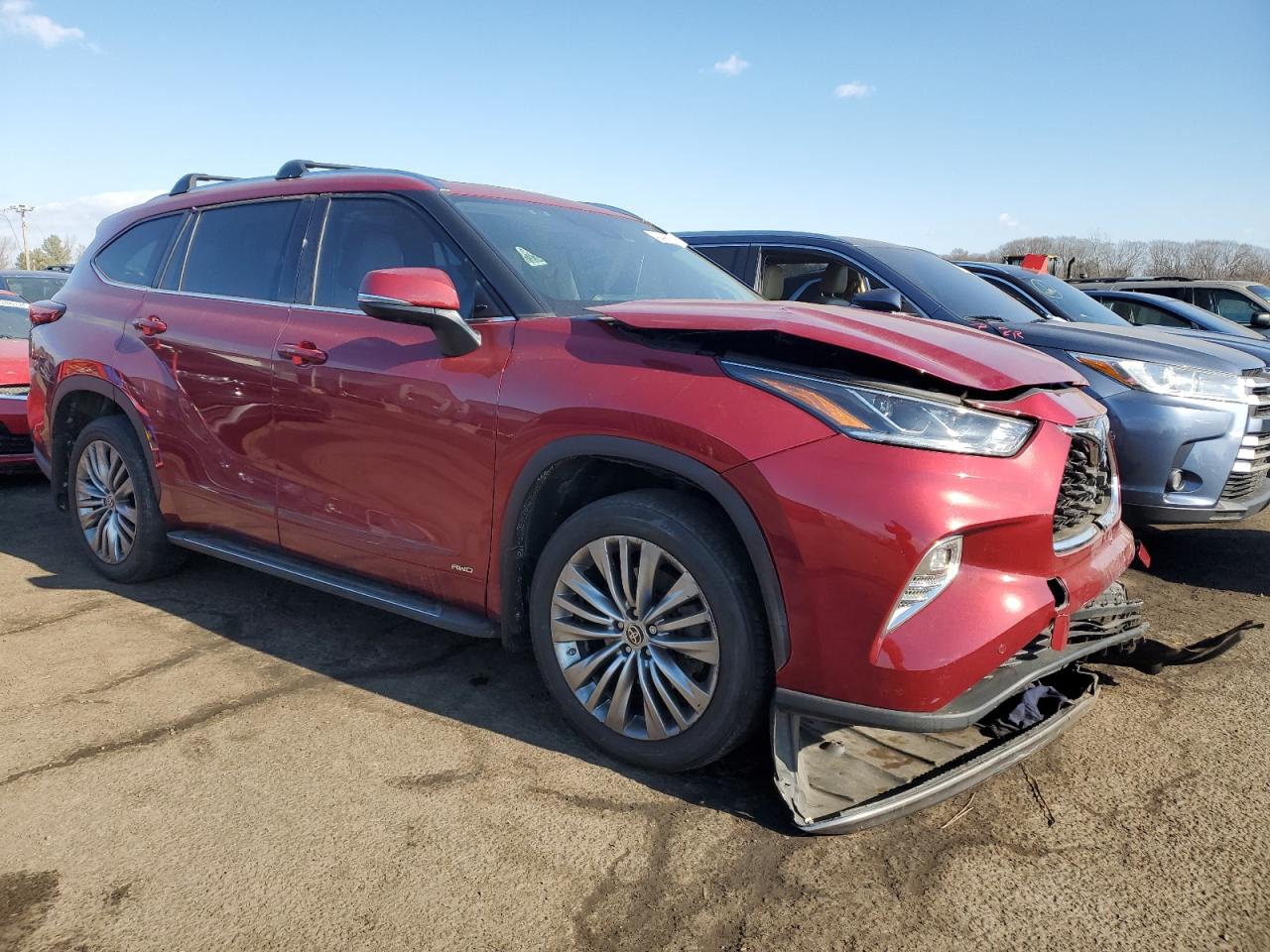 2022 Toyota Highlander - Image 4