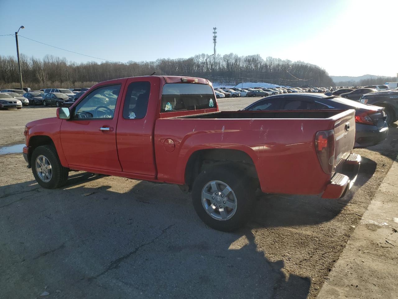 2011 Chevrolet Colorado - Image 2