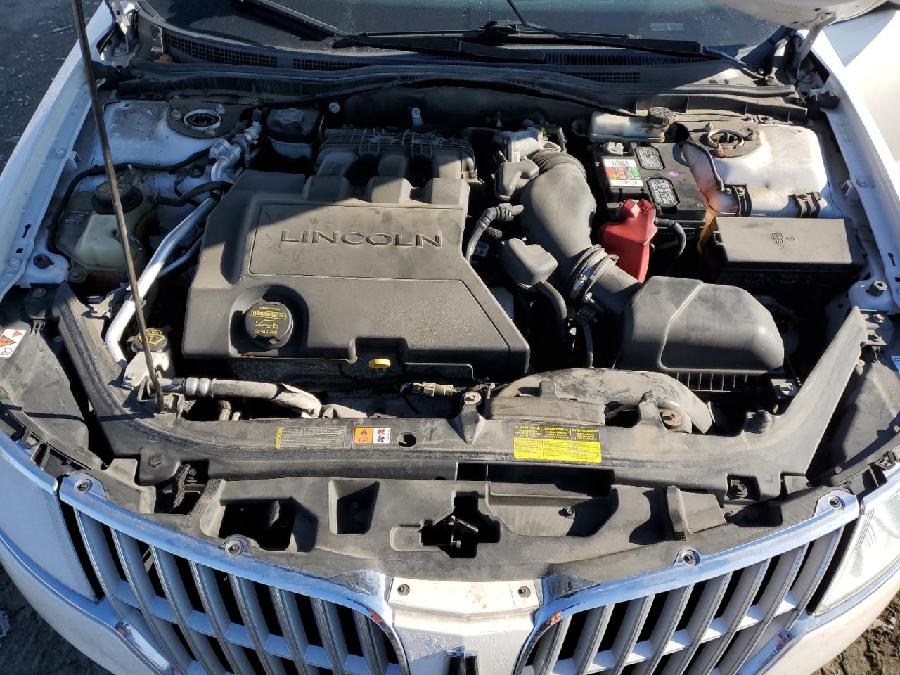 2012 Lincoln MKZ - Image 11