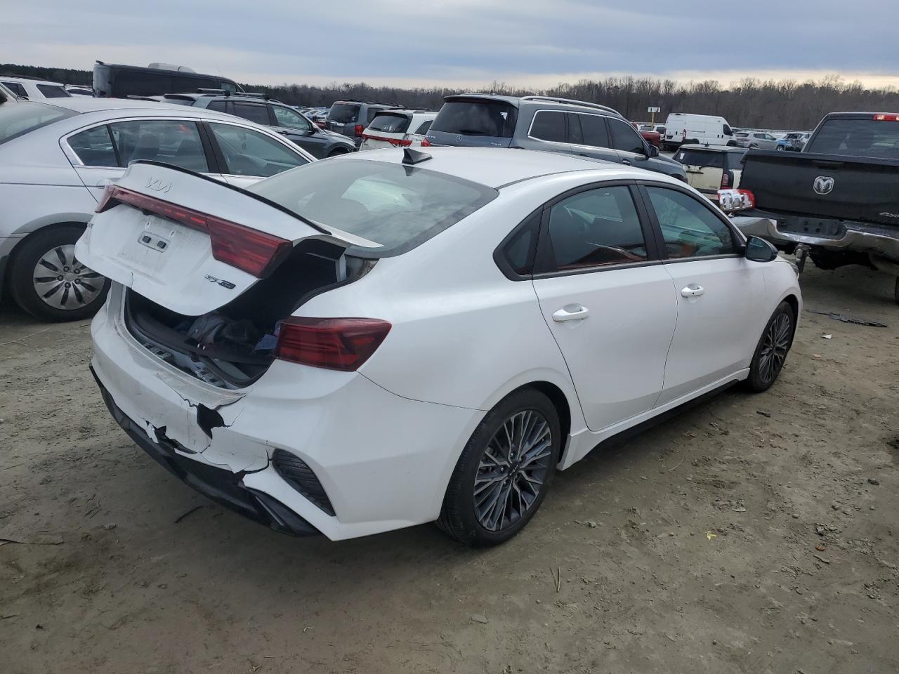 2023 Kia Forte - Image 3