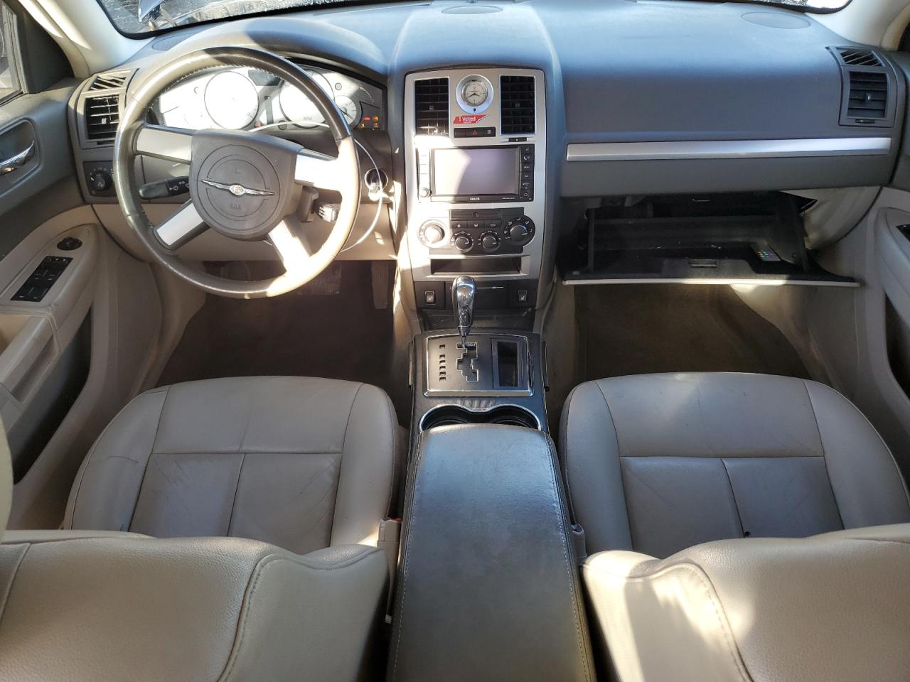2009 Chrysler 300 - Image 8