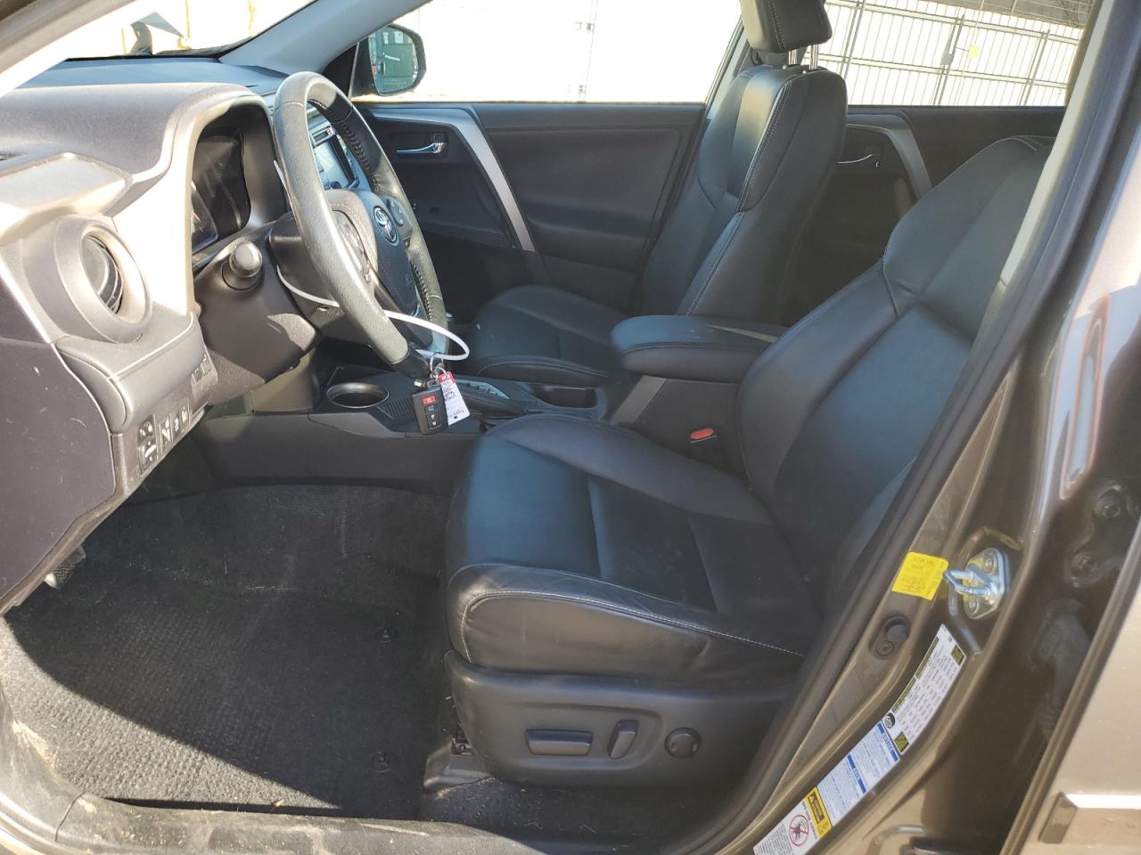 2015 Toyota RAV 4 - Image 7