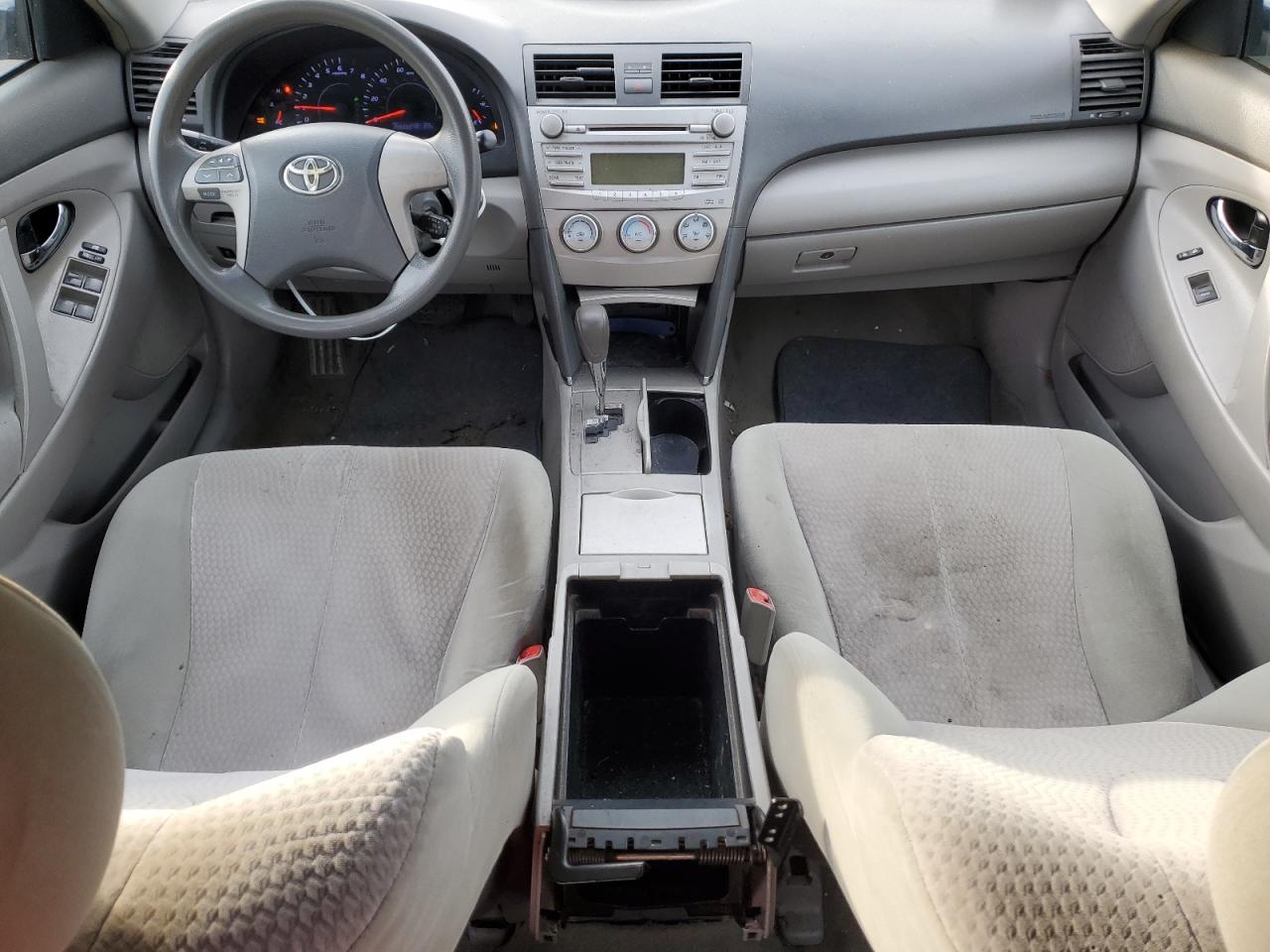 2011 Toyota Camry - Image 8