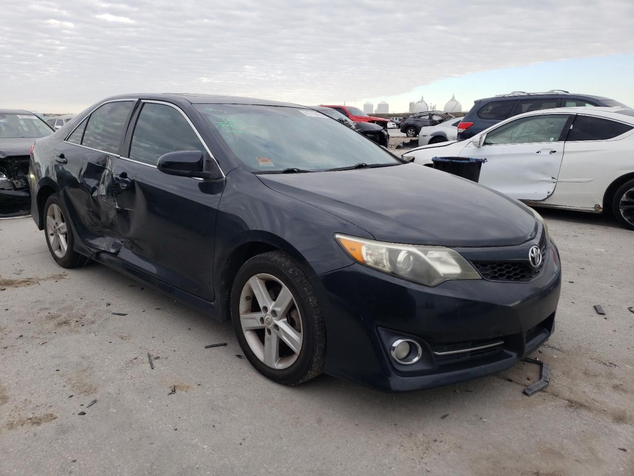 2012 Toyota Camry - Image 4