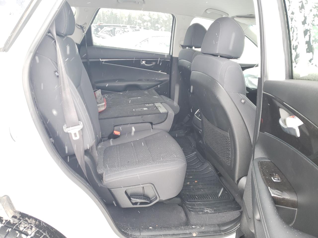 2018 Kia Sorento - Image 11