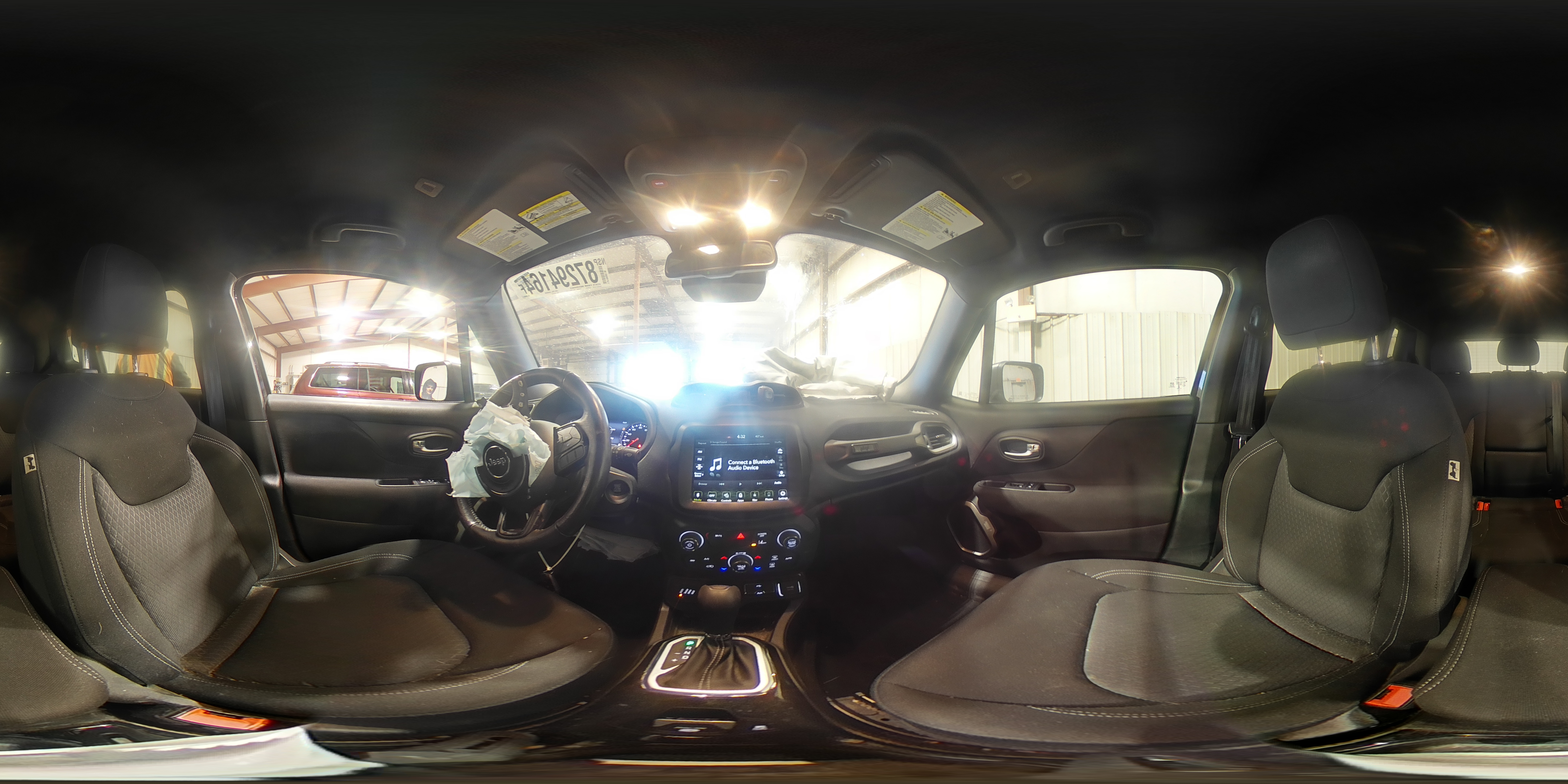 2021 Jeep Renegade - Image 15