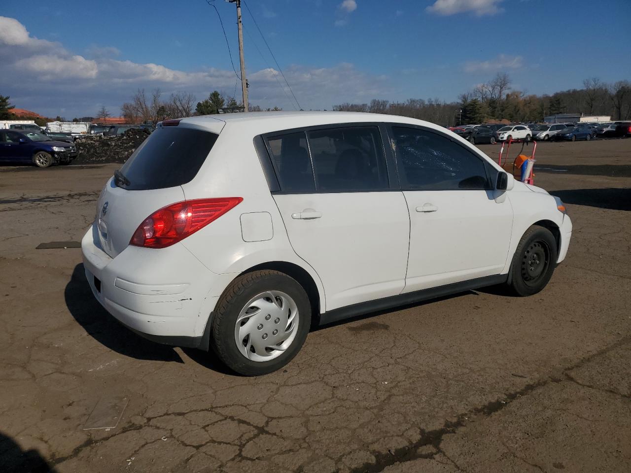 2012 Nissan Versa - Image 3