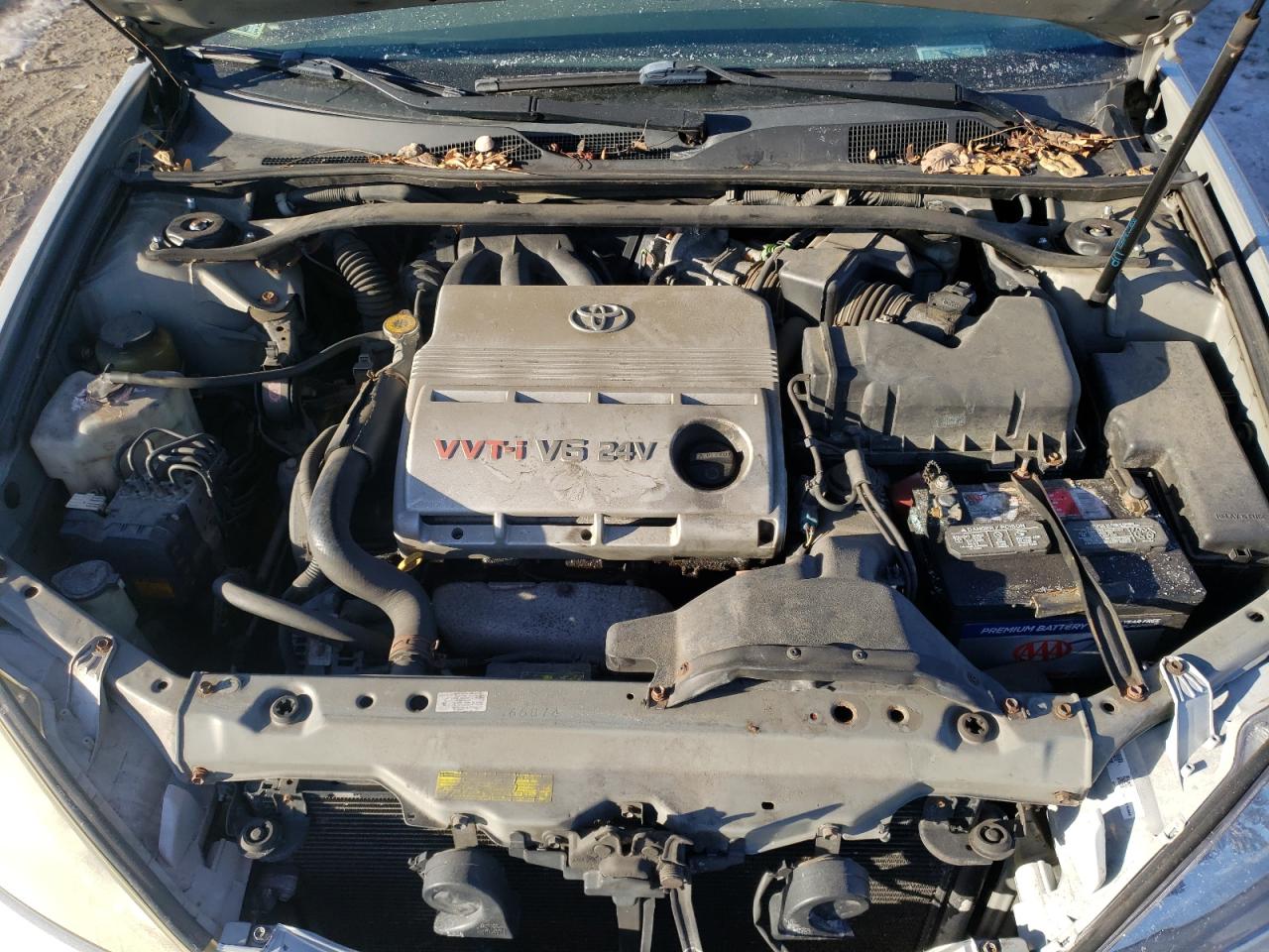 2004 Toyota Camry - Image 11