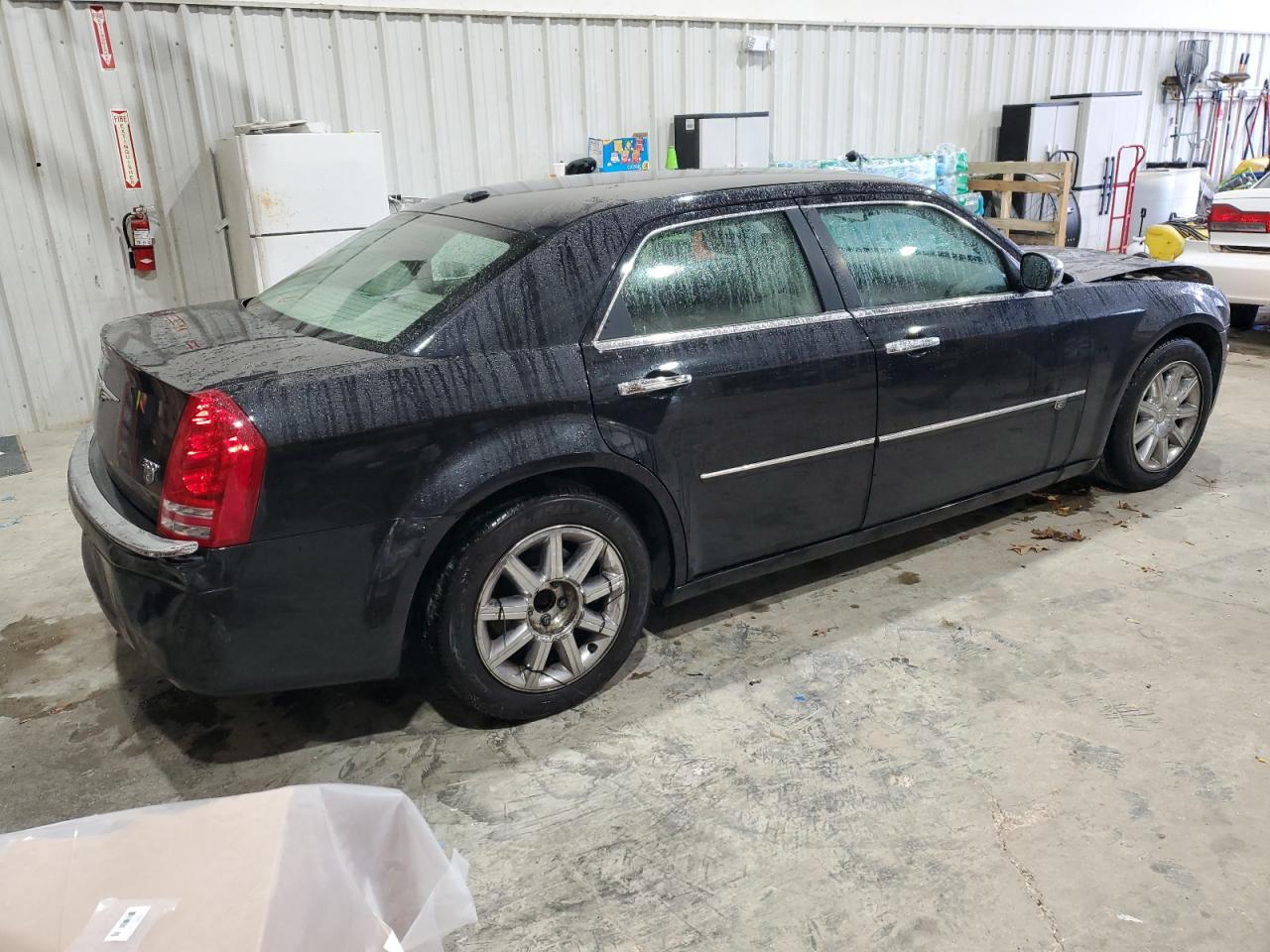 2010 Chrysler 300 - Image 3