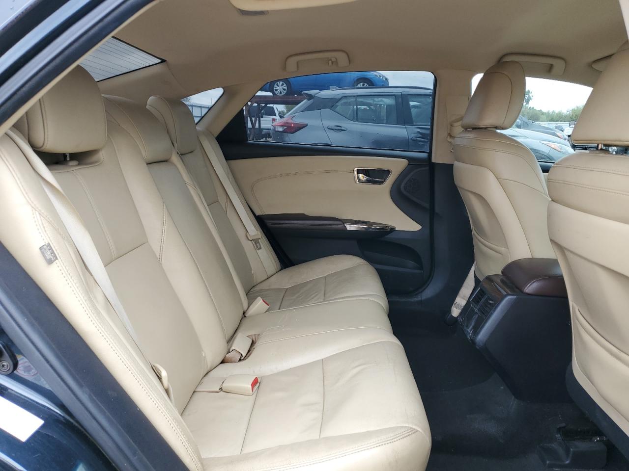 2015 Toyota Avalon - Image 11