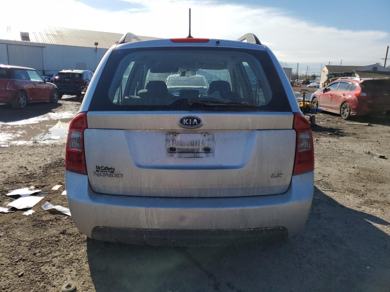 2009 Kia Rondo - Image 6