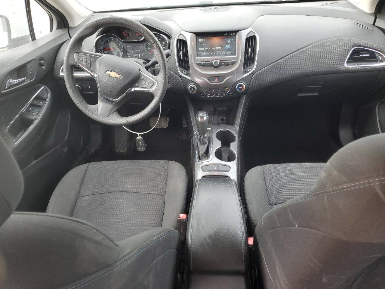 2017 Chevrolet Cruze - Image 8