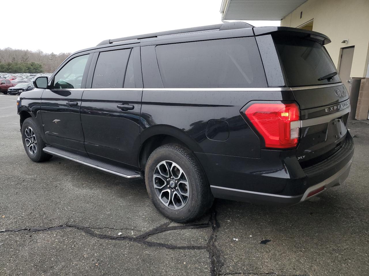 2023 Ford Expedition - Image 2