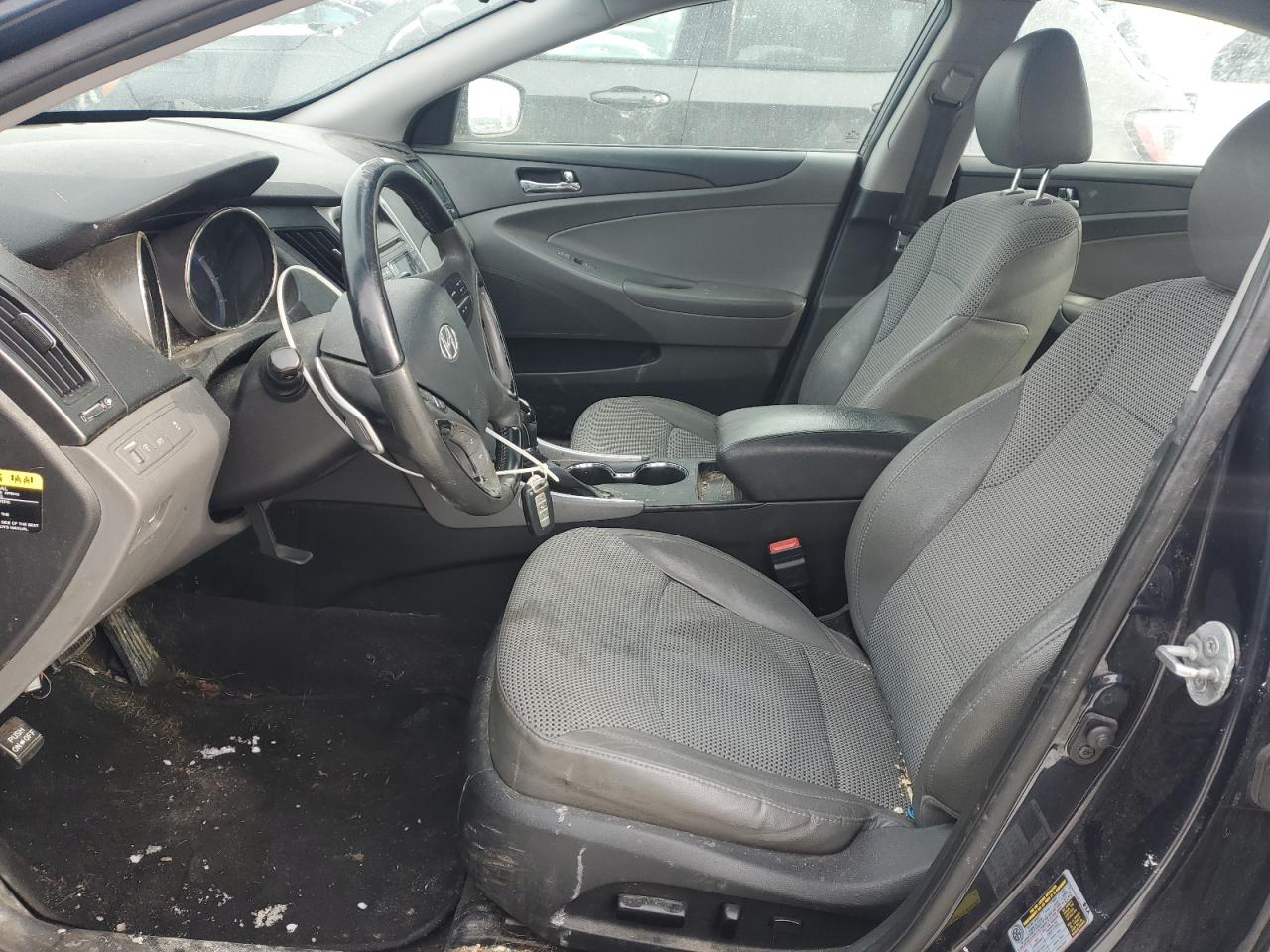 2012 Hyundai Sonata - Image 7
