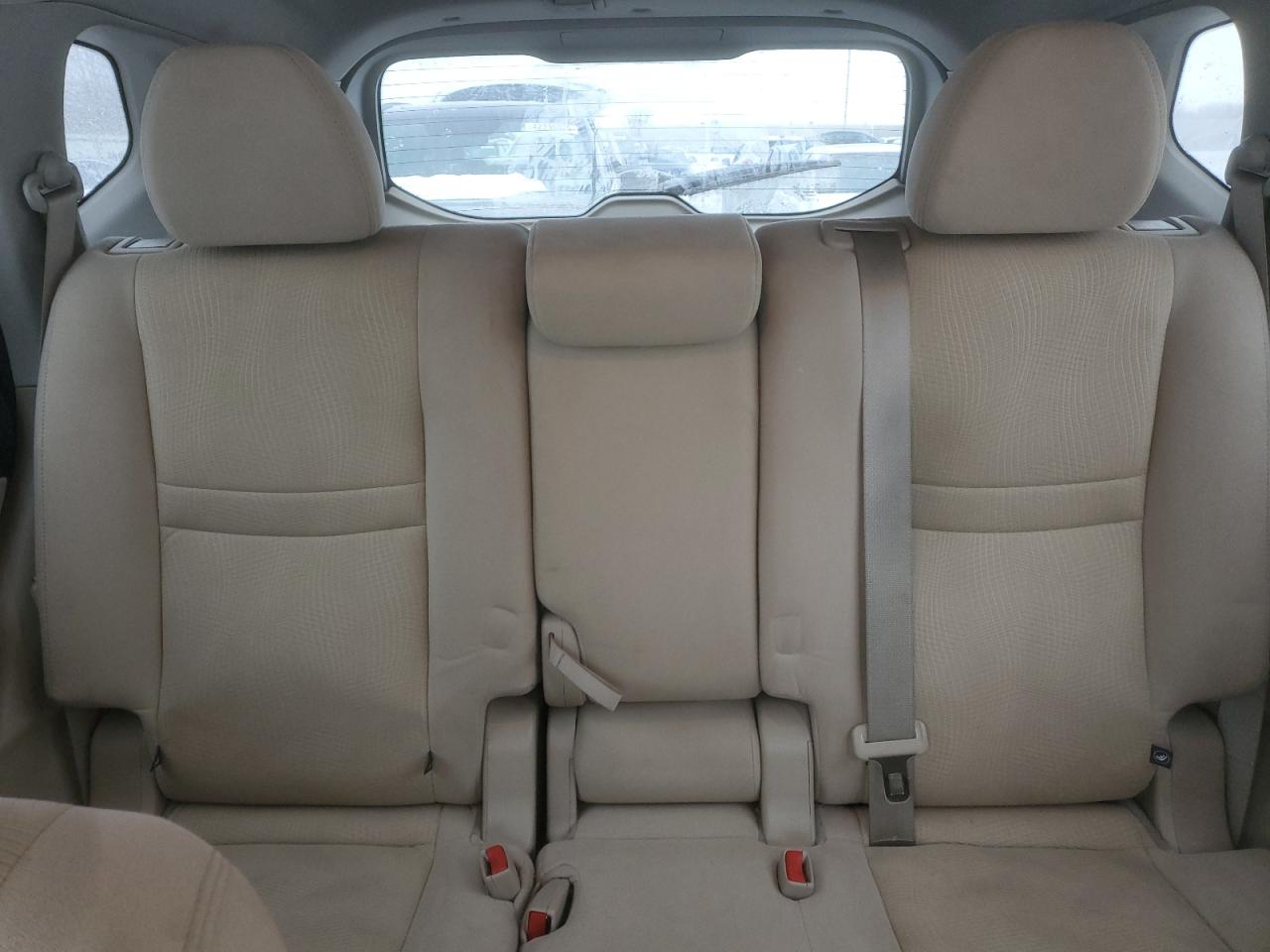 2016 Nissan Rogue - Image 10