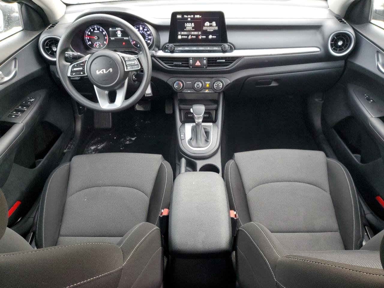 2023 Kia Forte - Image 8