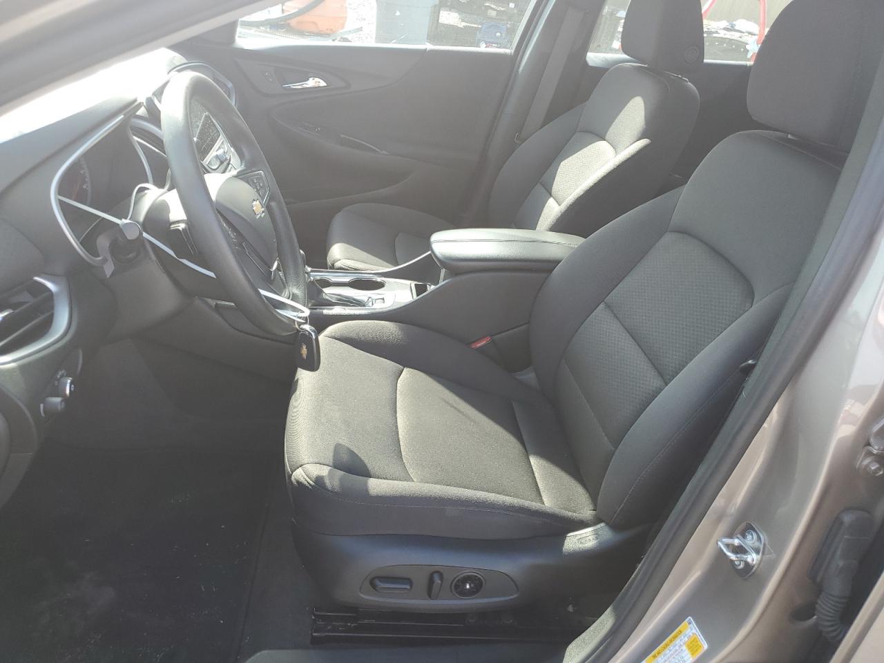 2023 Chevrolet Malibu - Image 7