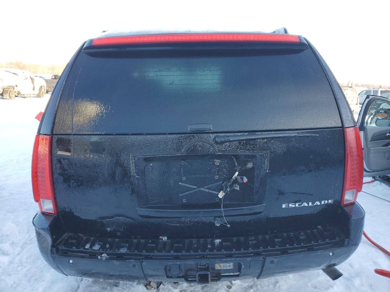 2009 Cadillac Escalade - Image 6