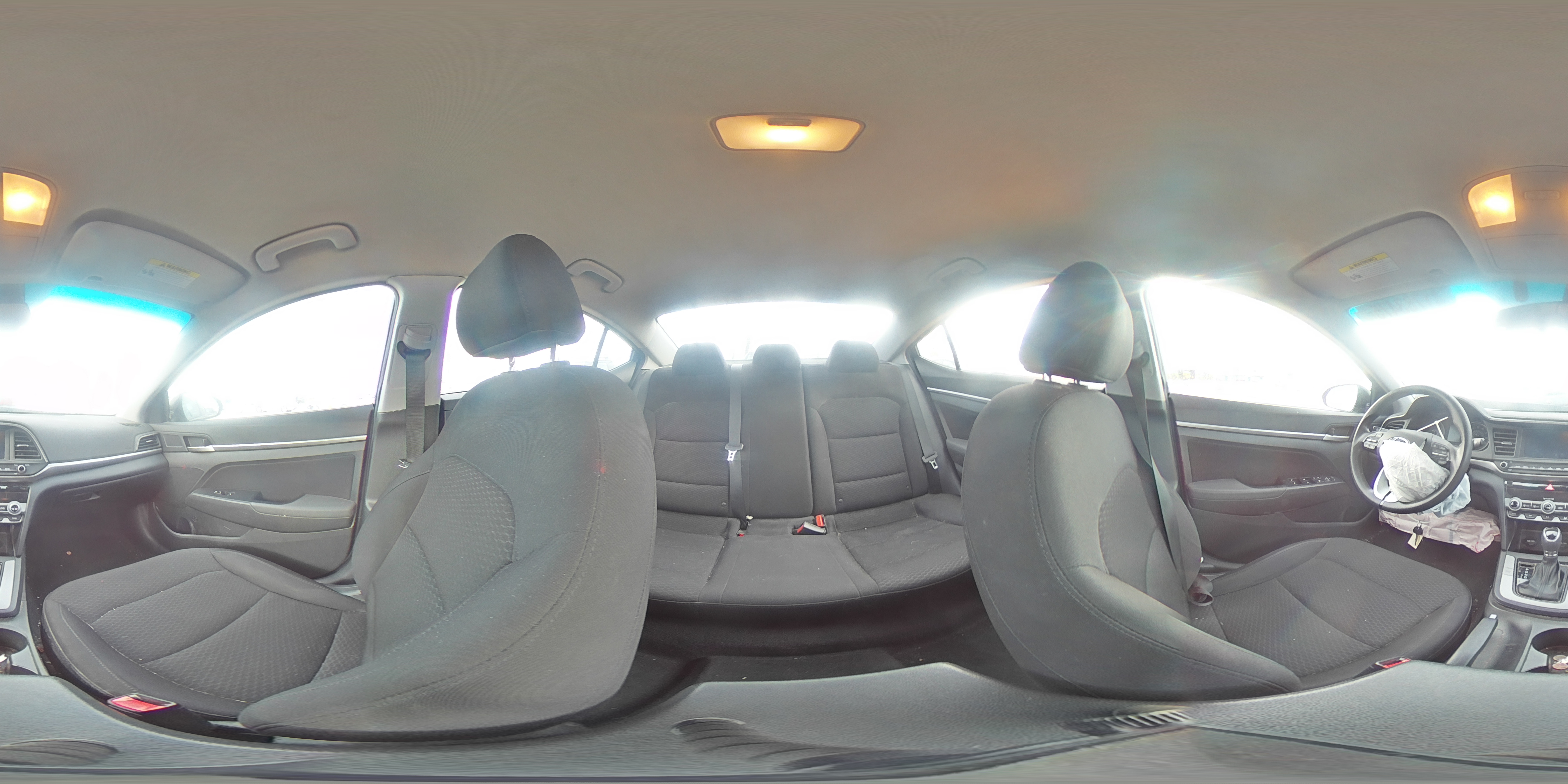 2020 Hyundai Elantra - Image 12