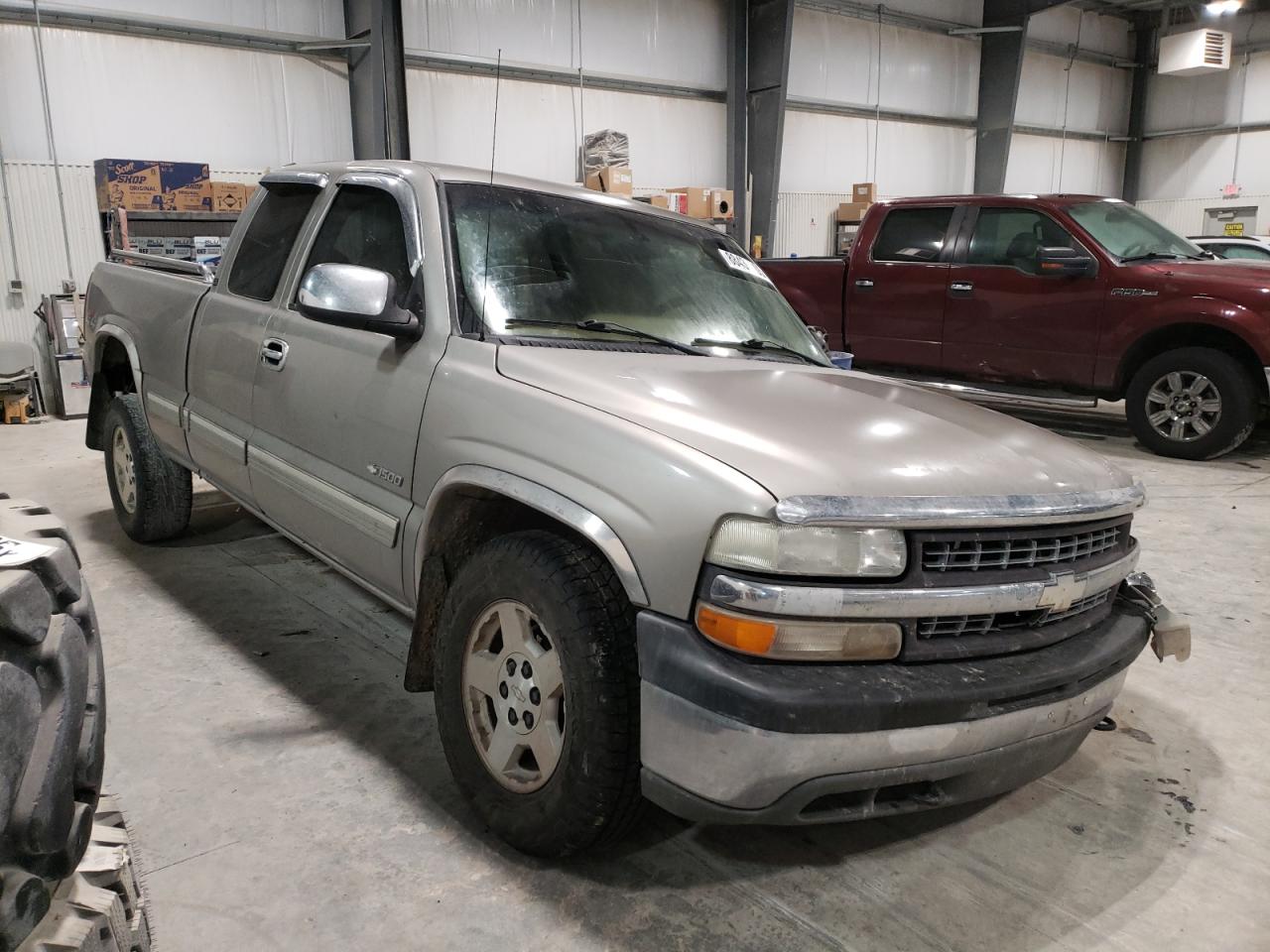 2000 Chevrolet Silverado - Image 4