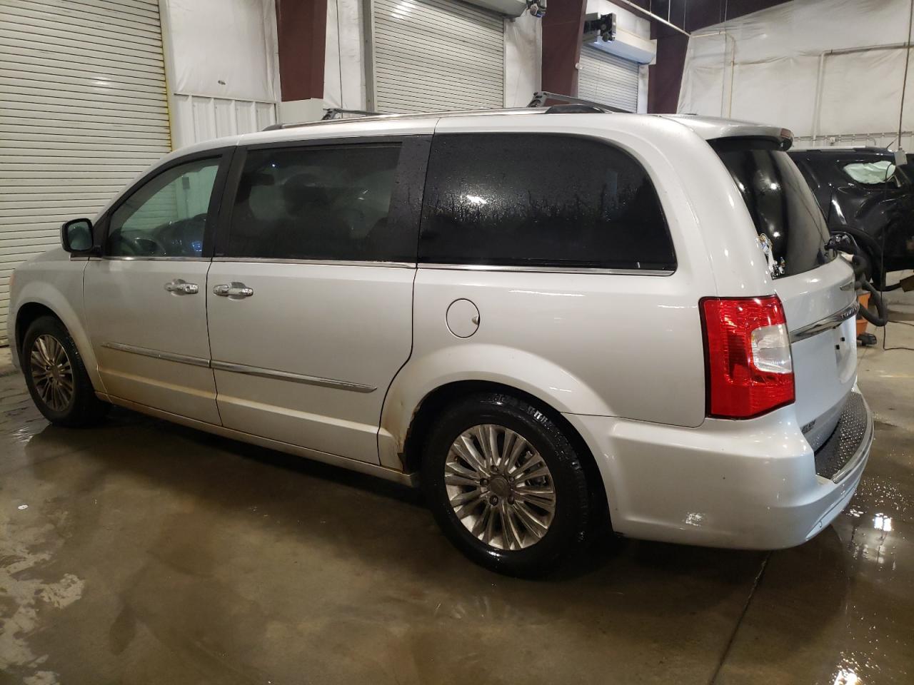 2012 Chrysler Town & Country - Image 2