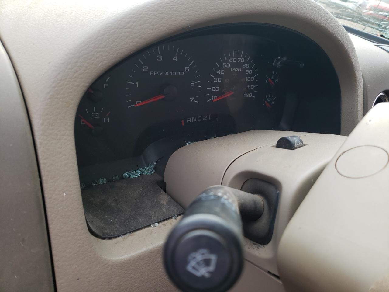2005 Ford F-150 - Image 9