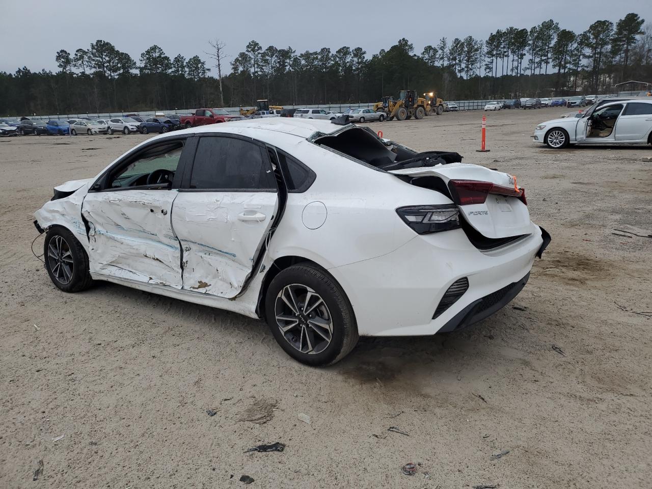2024 Kia Forte - Image 2