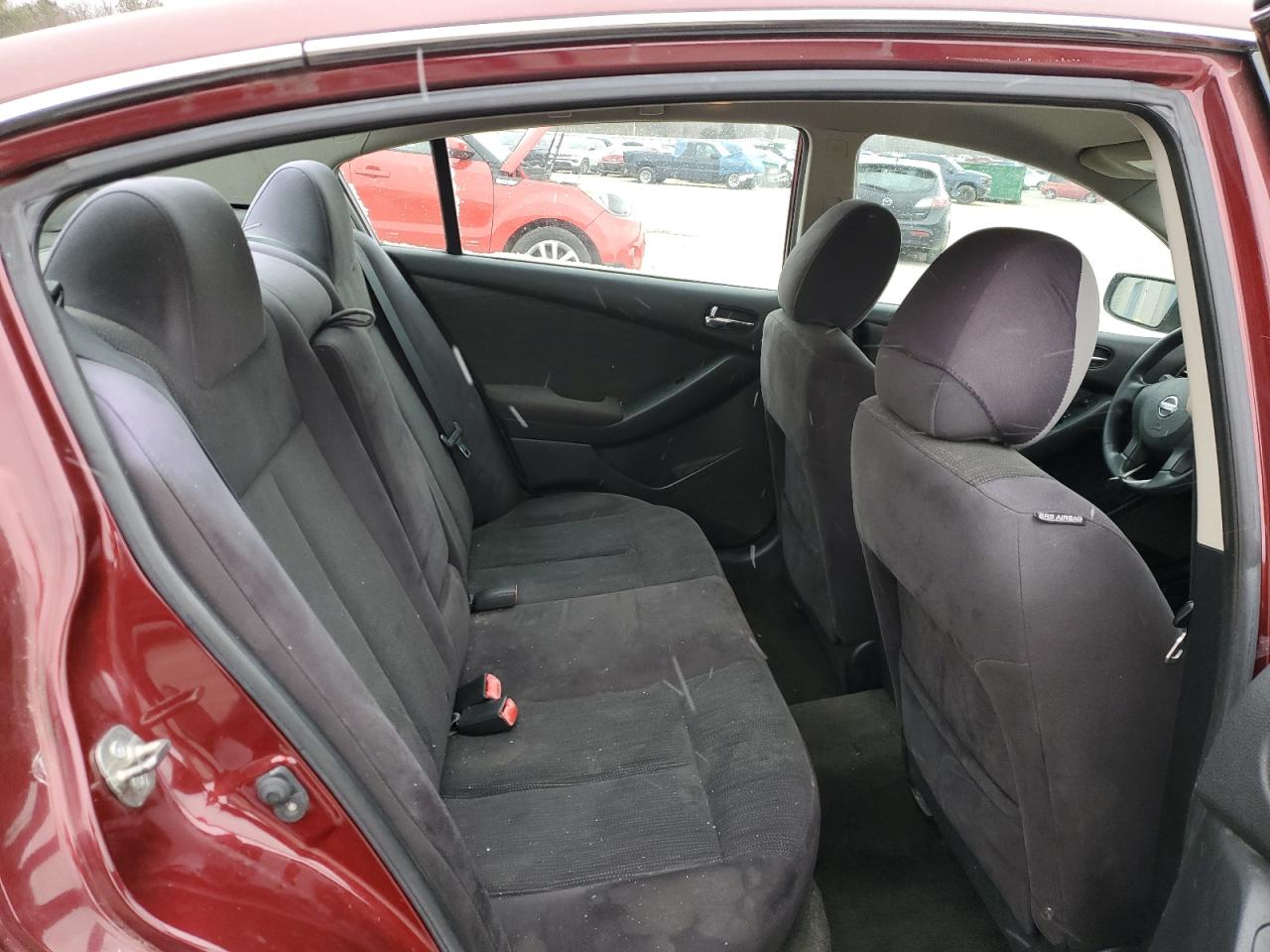 2011 Nissan Altima - Image 10