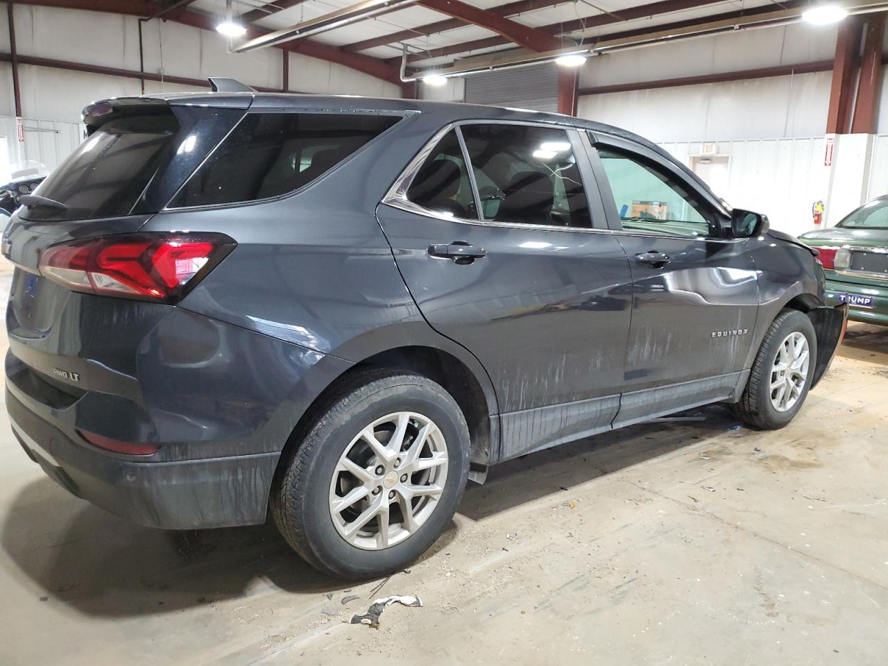2022 Chevrolet Equinox - Image 3