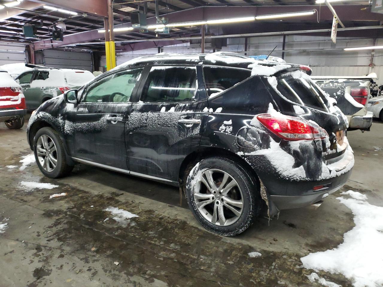 2011 Nissan Murano - Image 2