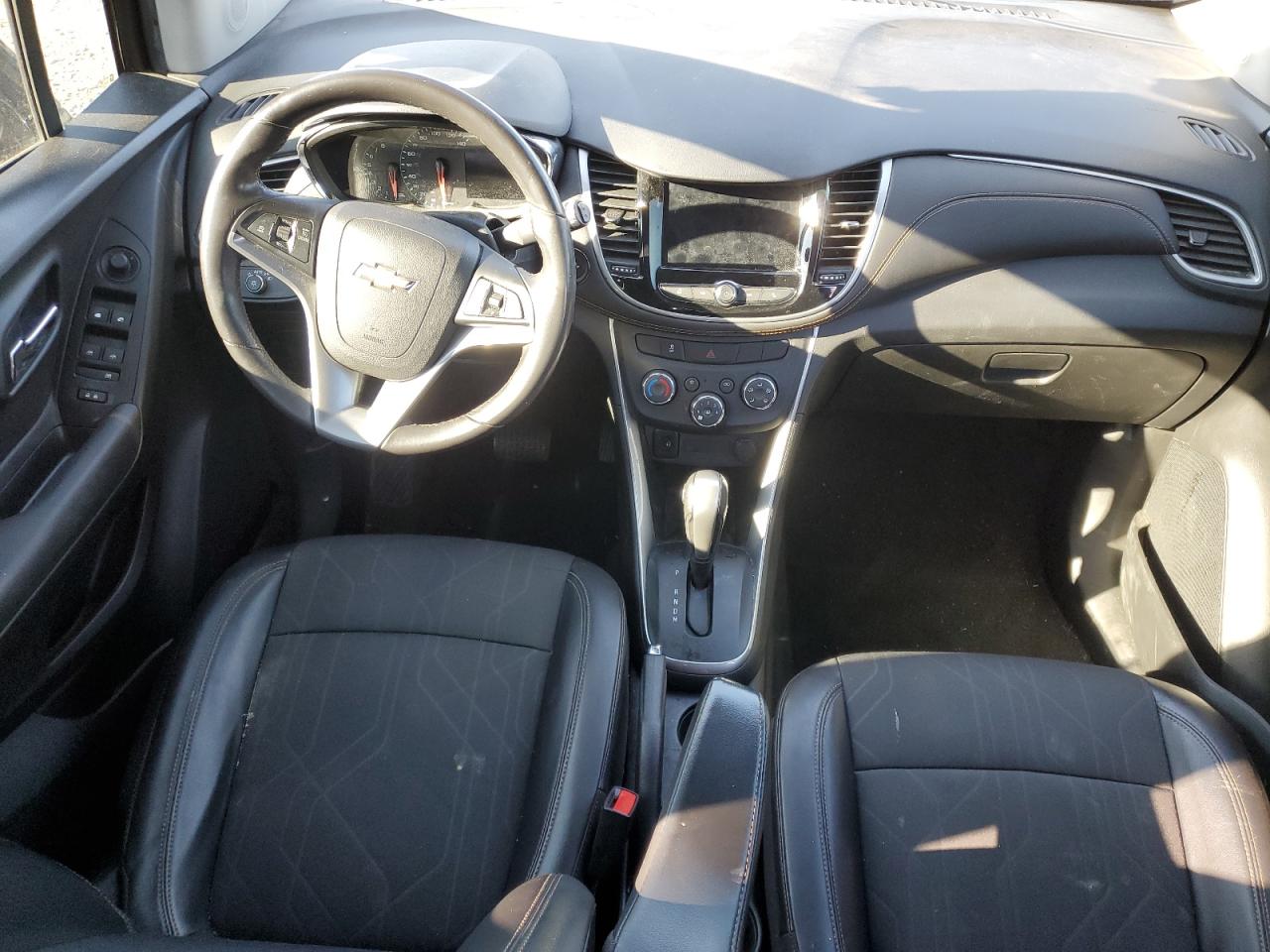 KL7CJLSB9KB879030 CHEVROLET TRAX 2019