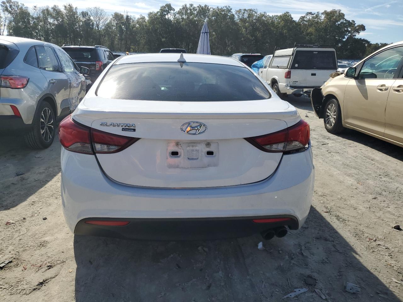 2014 Hyundai Elantra - Image 6