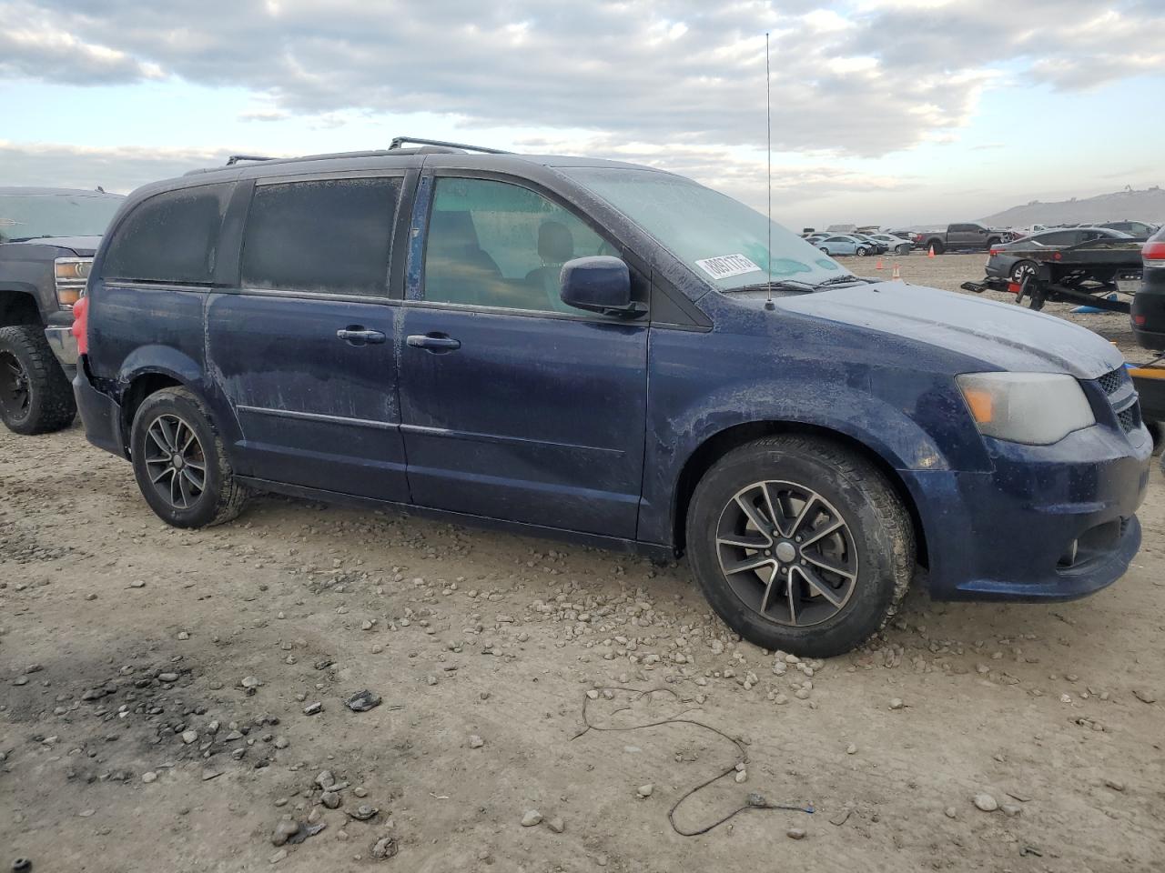 2017 Dodge Caravan - Image 4