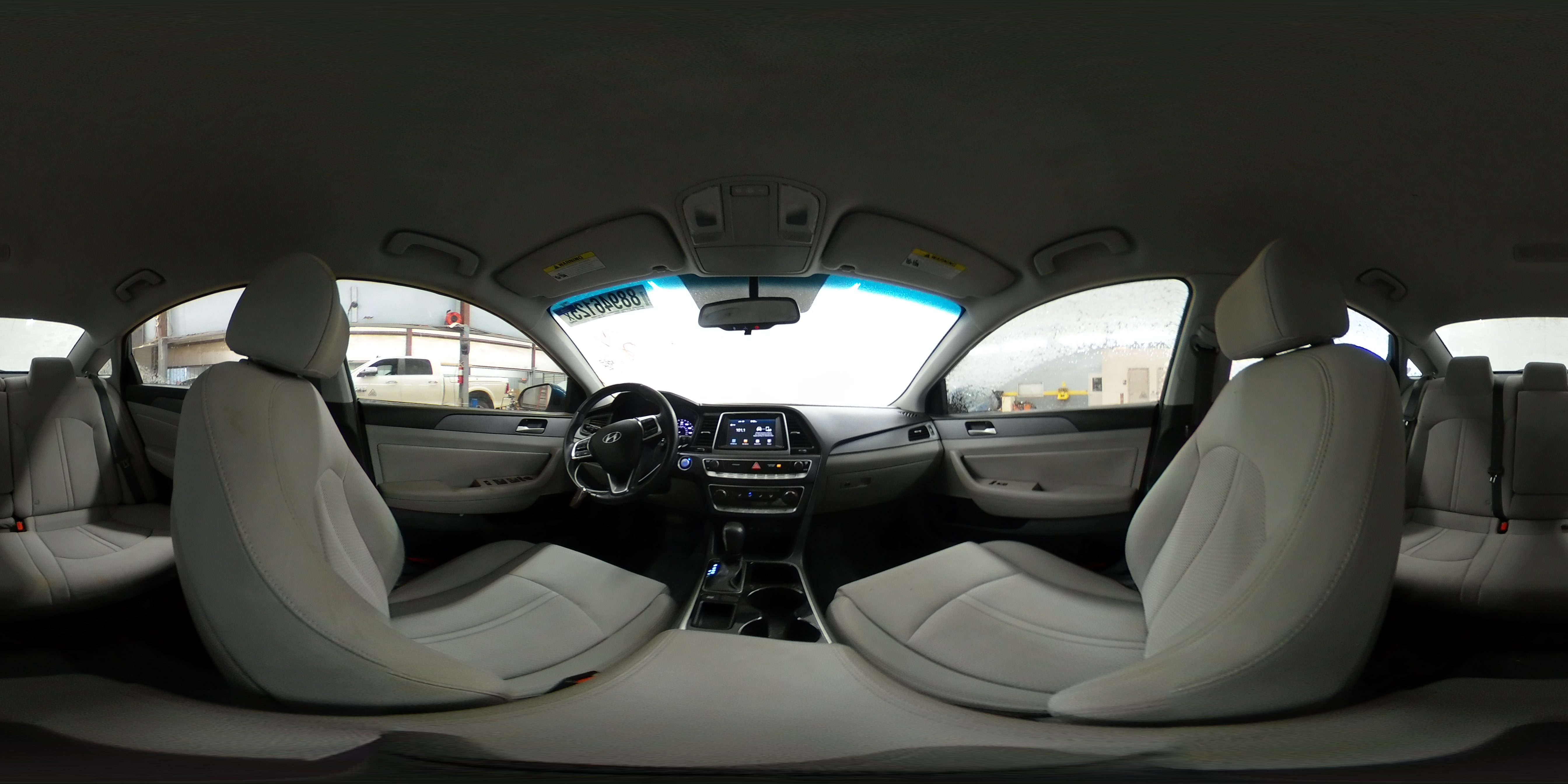 2018 Hyundai Sonata - Image 13