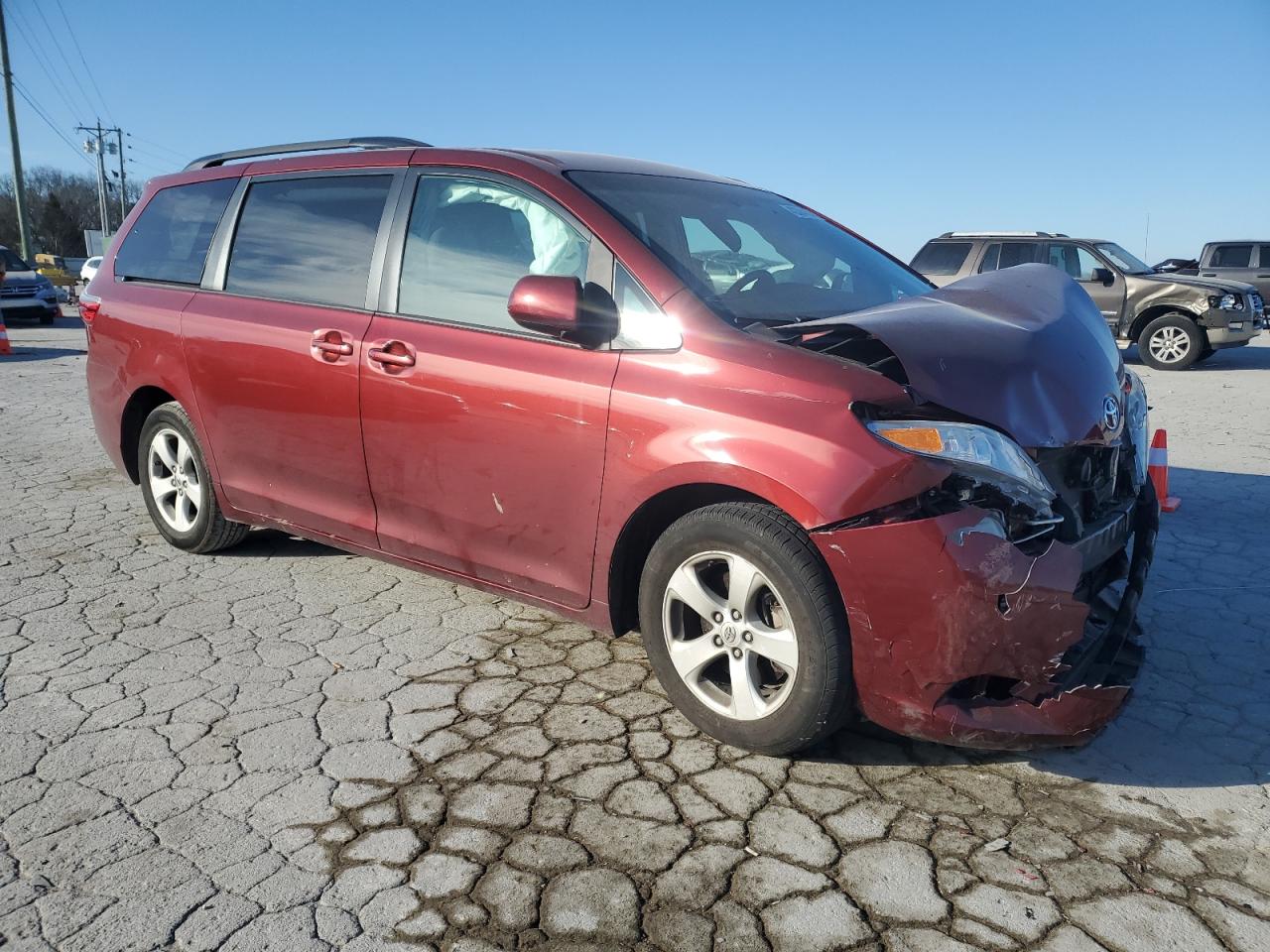 2017 Toyota Sienna - Image 4