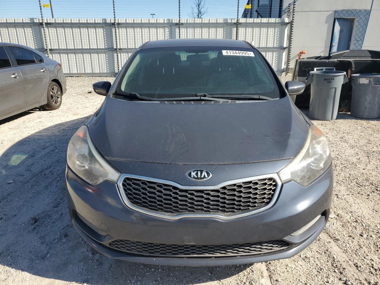 VIN KNAFK4A63G5469205 2016 KIA FORTE no.5