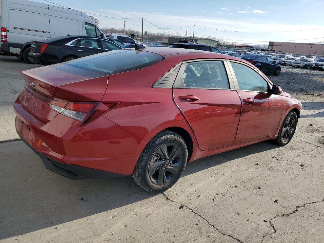 2022 Hyundai Elantra - Image 3