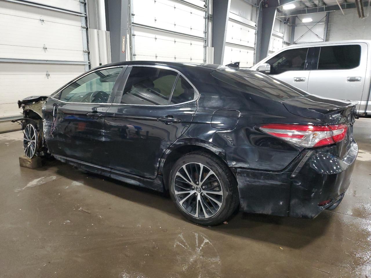 4T1B11HK8KU224562 TOYOTA CAMRY 2019