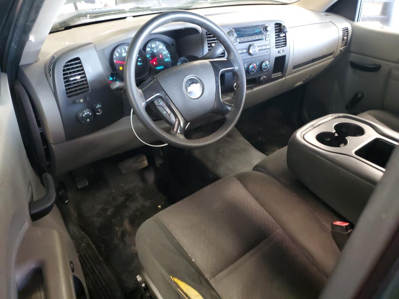 2011 Chevrolet Silverado - Image 8