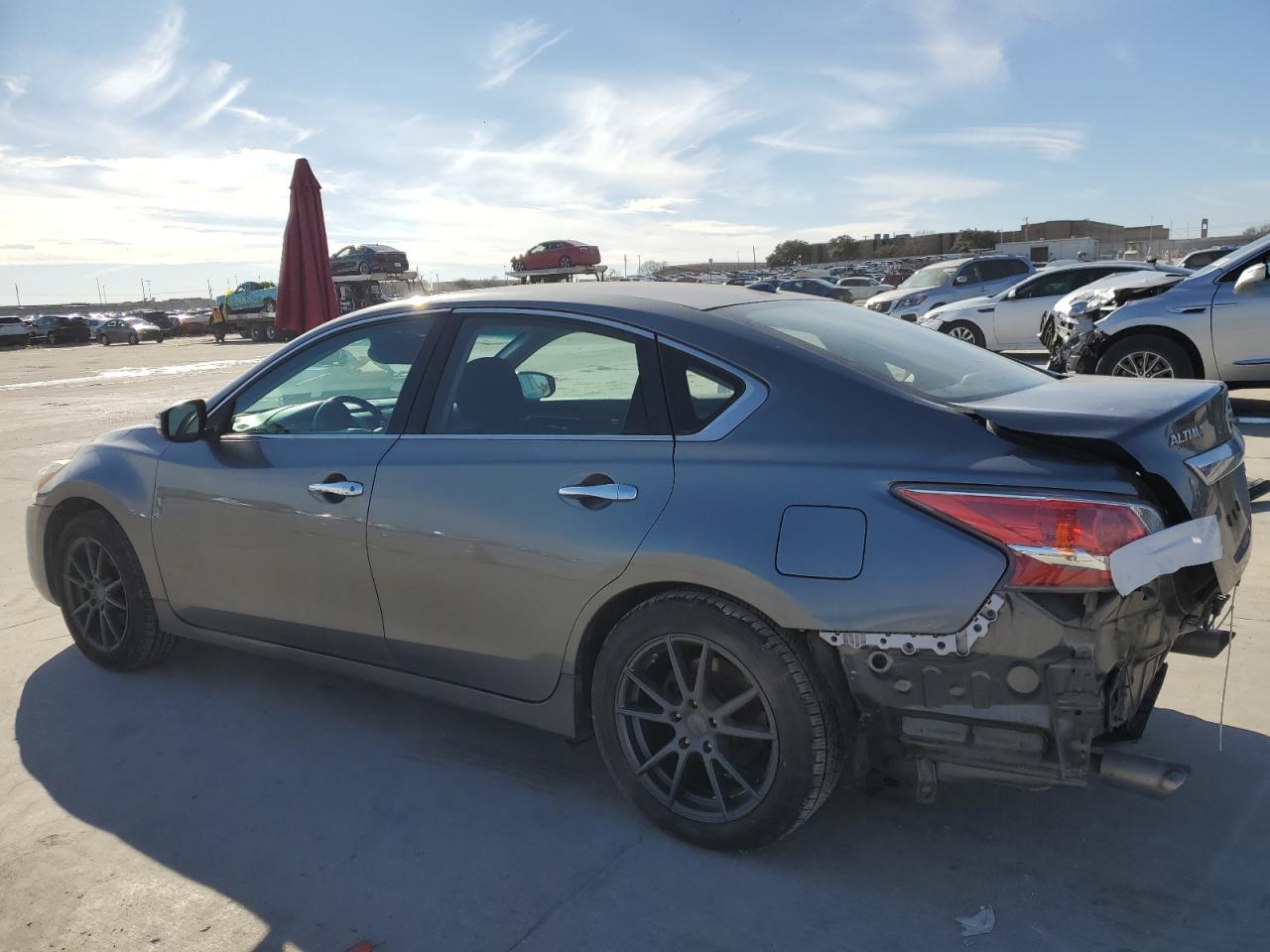 2015 Nissan Altima - Image 2