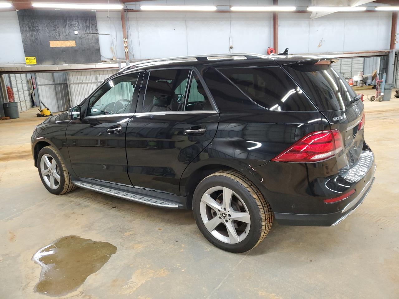 2018 Mercedes-Benz GLE - Image 2