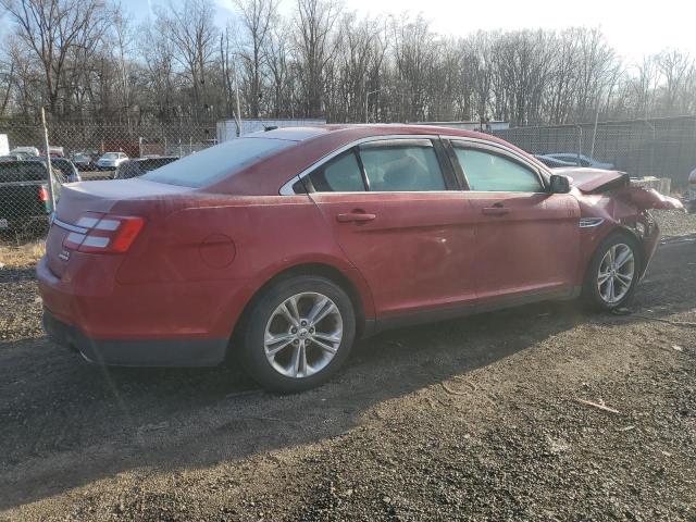  FORD TAURUS 2013 Красный