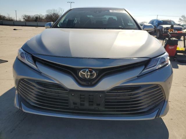  TOYOTA CAMRY 2018 Silver