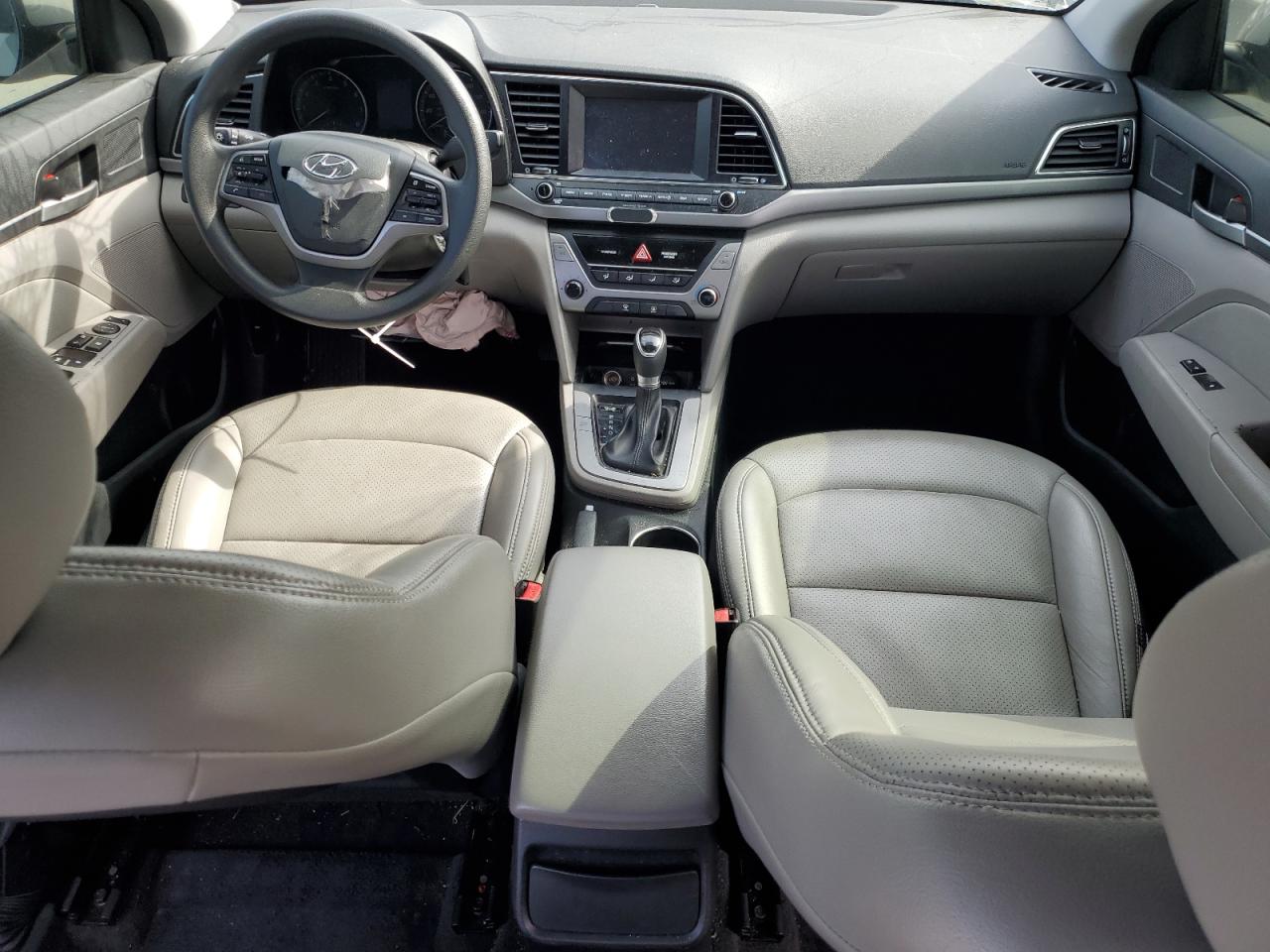 2018 Hyundai Elantra - Image 8