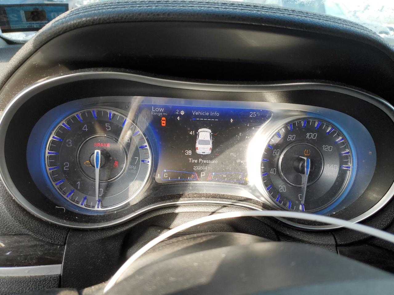 2015 Chrysler 300 Limited VIN: 2C3CCAAG4FH920650 Lot: 41760525