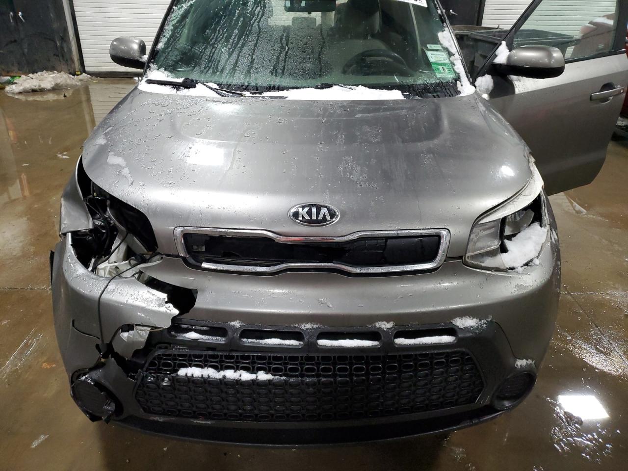 VIN KNDJN2A24G7372069 2016 KIA SOUL no.11