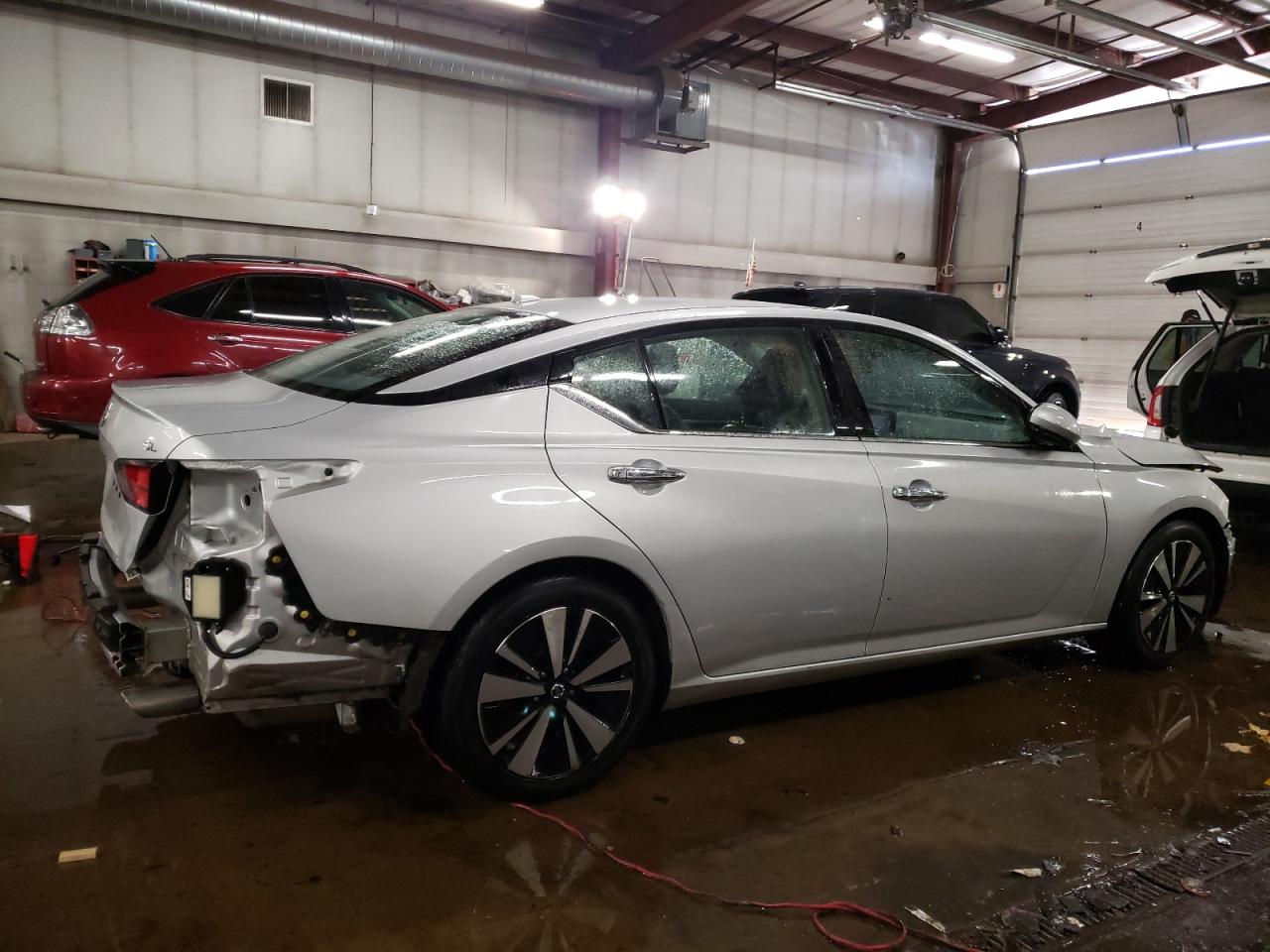 2020 Nissan Altima - Image 3