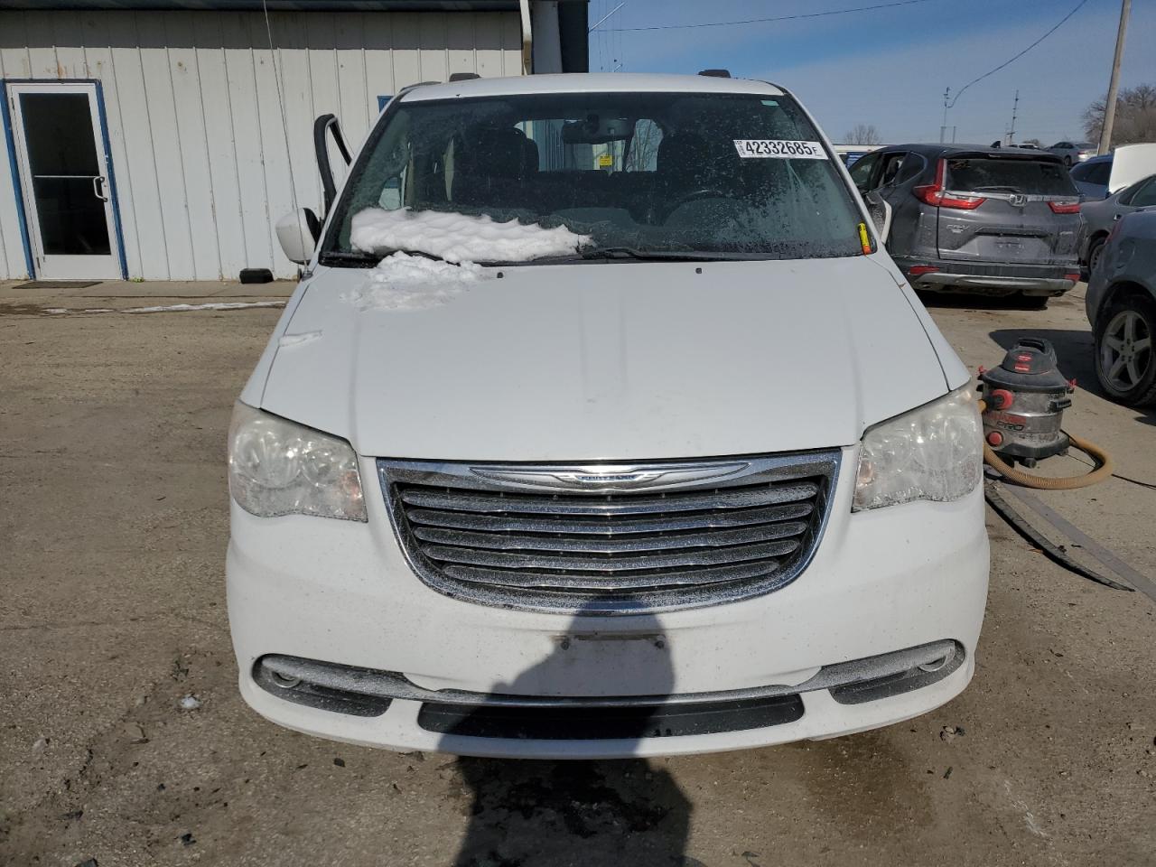 2014 Chrysler Town & Country - Image 5