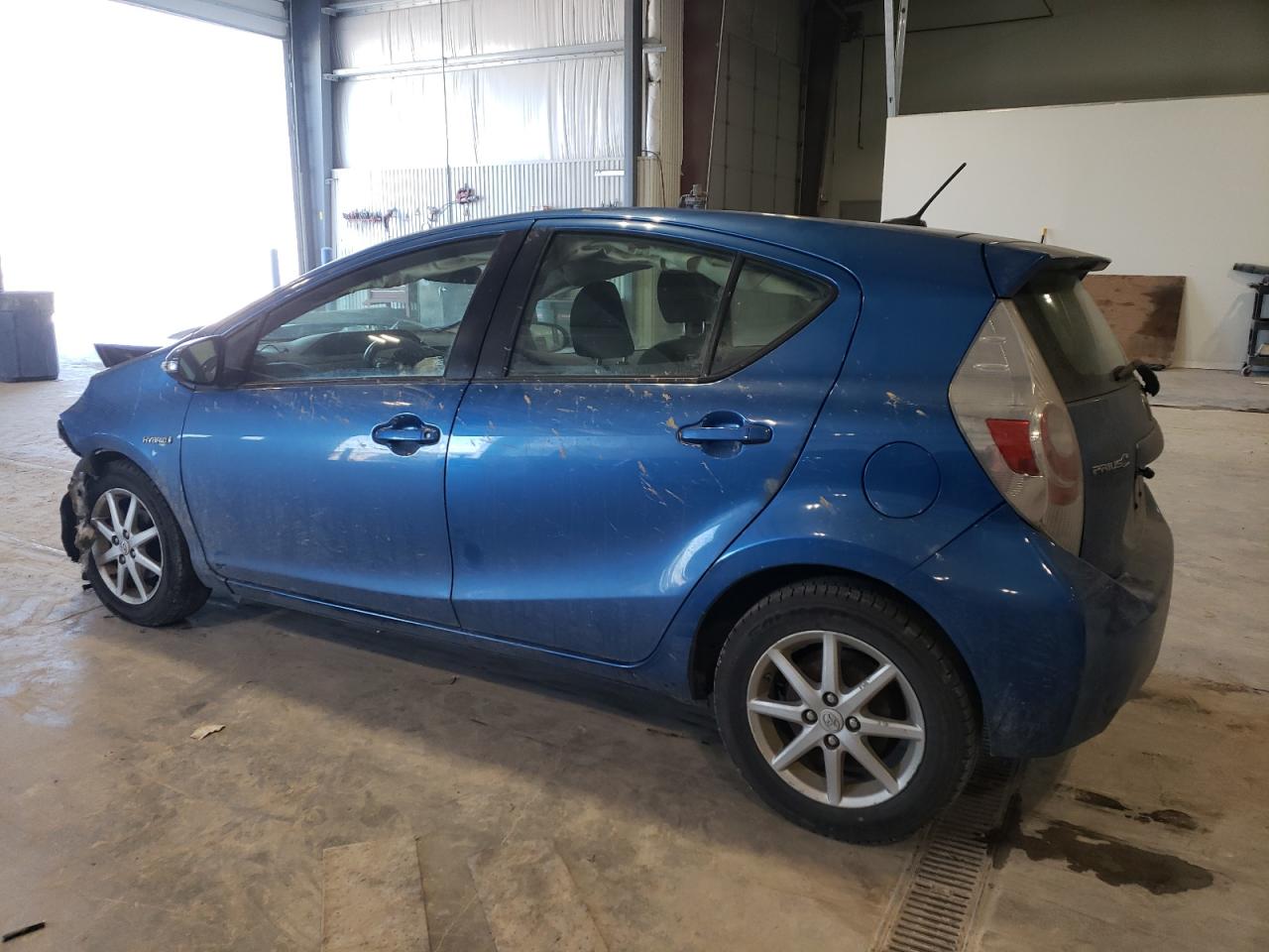 2013 Toyota Prius - Image 2