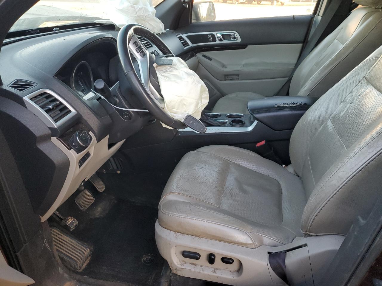 2012 Ford Explorer - Image 7